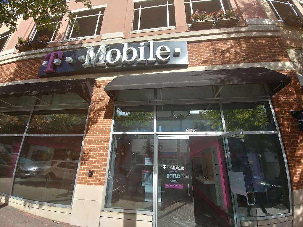 T-Mobile | 2863 Clarendon Blvd, Arlington, VA 22201, USA | Phone: (703) 243-7231