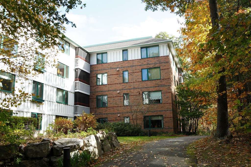 Orchard Cove - Independent Living & Enhanced Living | 1 Del Pond Dr, Canton, MA 02021, USA | Phone: (781) 821-3100