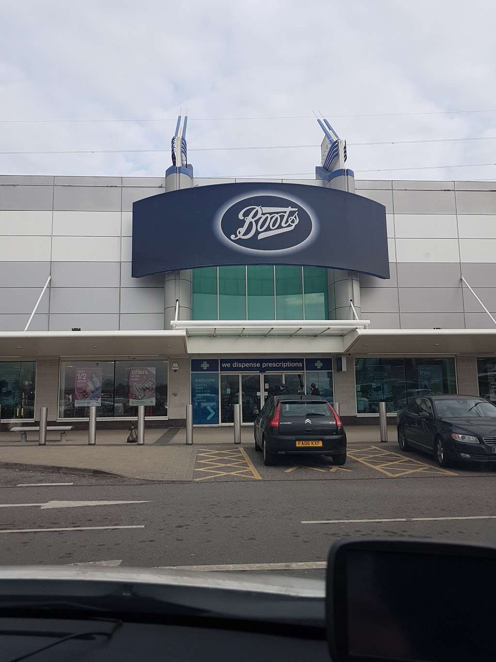 Boots | 15, Armada Way, Beckton, London E6 7ER, UK | Phone: 020 7474 6845