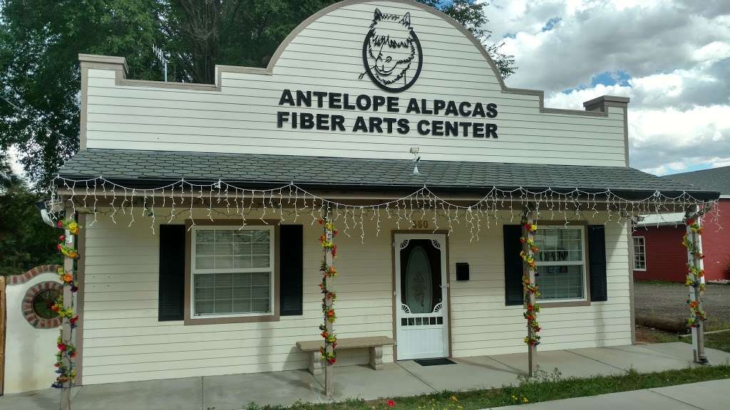 Antelope Alpacas And Fiber Arts Center | 360 Main St, Elizabeth, CO 80107, USA | Phone: (303) 646-9276