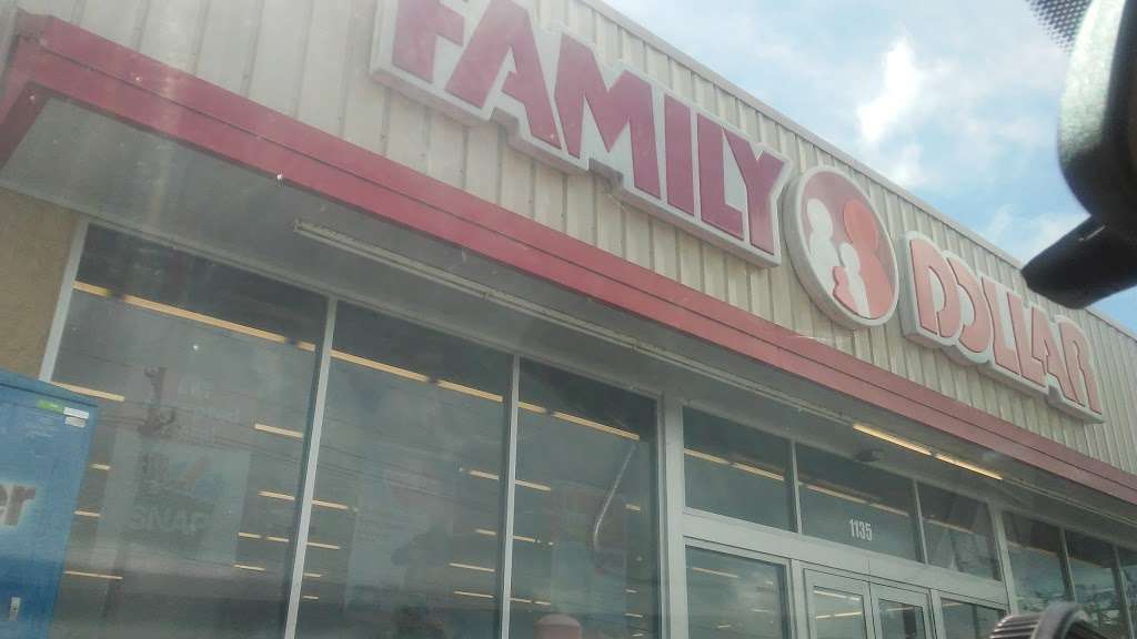 Family Dollar | 1135 S Combee Rd, Lakeland, FL 33801, USA | Phone: (863) 665-3090