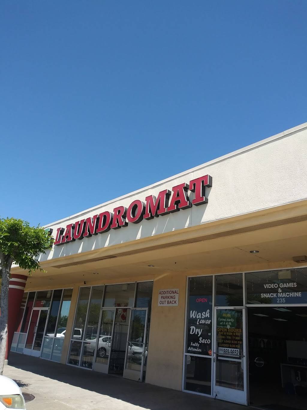 tl laundromat | 5555 Sky Pkwy, Sacramento, CA 95823, USA | Phone: (916) 869-9625