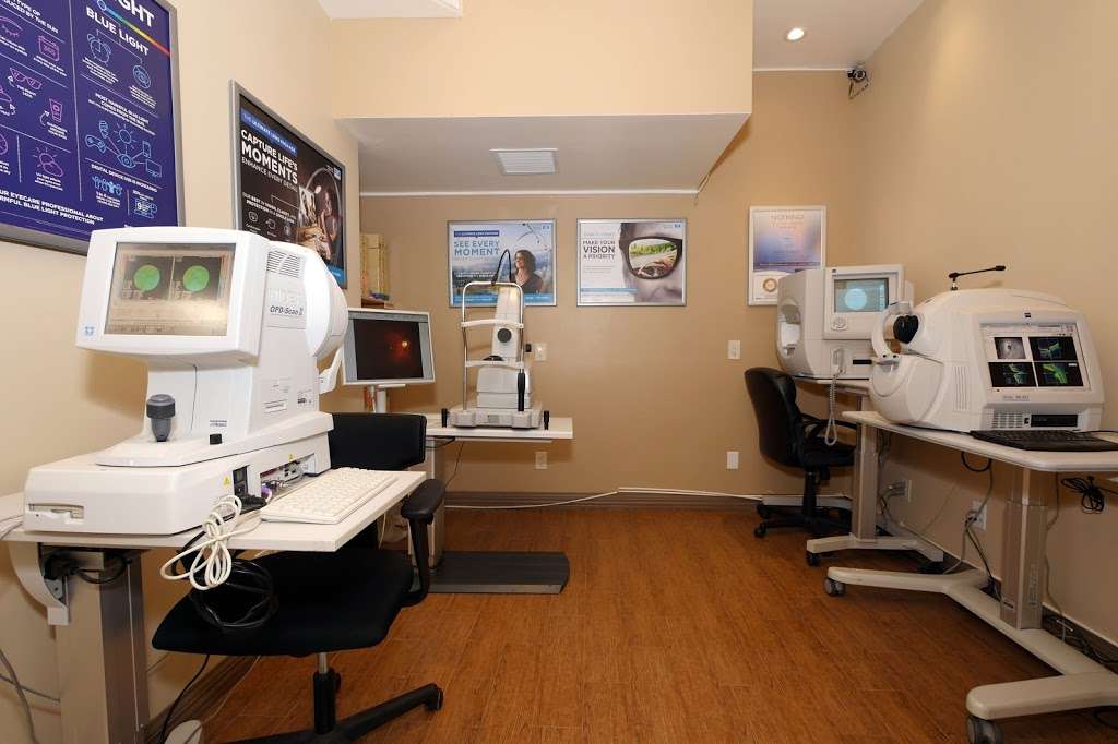 Harbor Optics Family Eye Care Center | 113-10 Beach Channel Dr, Rockaway Park, NY 11694, USA | Phone: (718) 474-1234