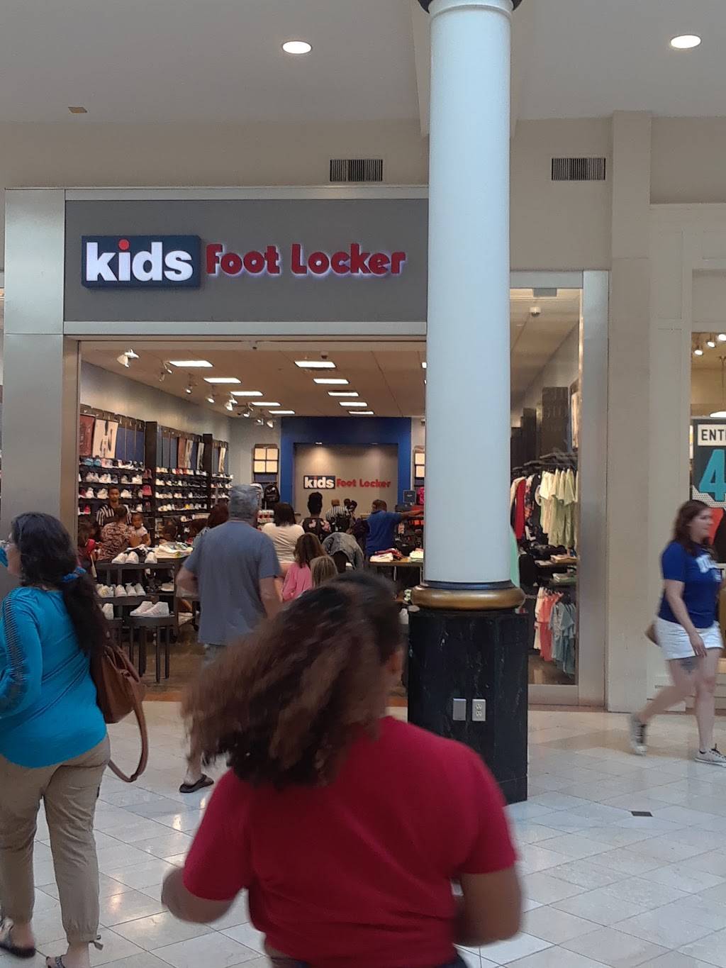 Kids Foot Locker | 4325 Glenwood Ave Suite 1062, Raleigh, NC 27612, USA | Phone: (919) 787-9842