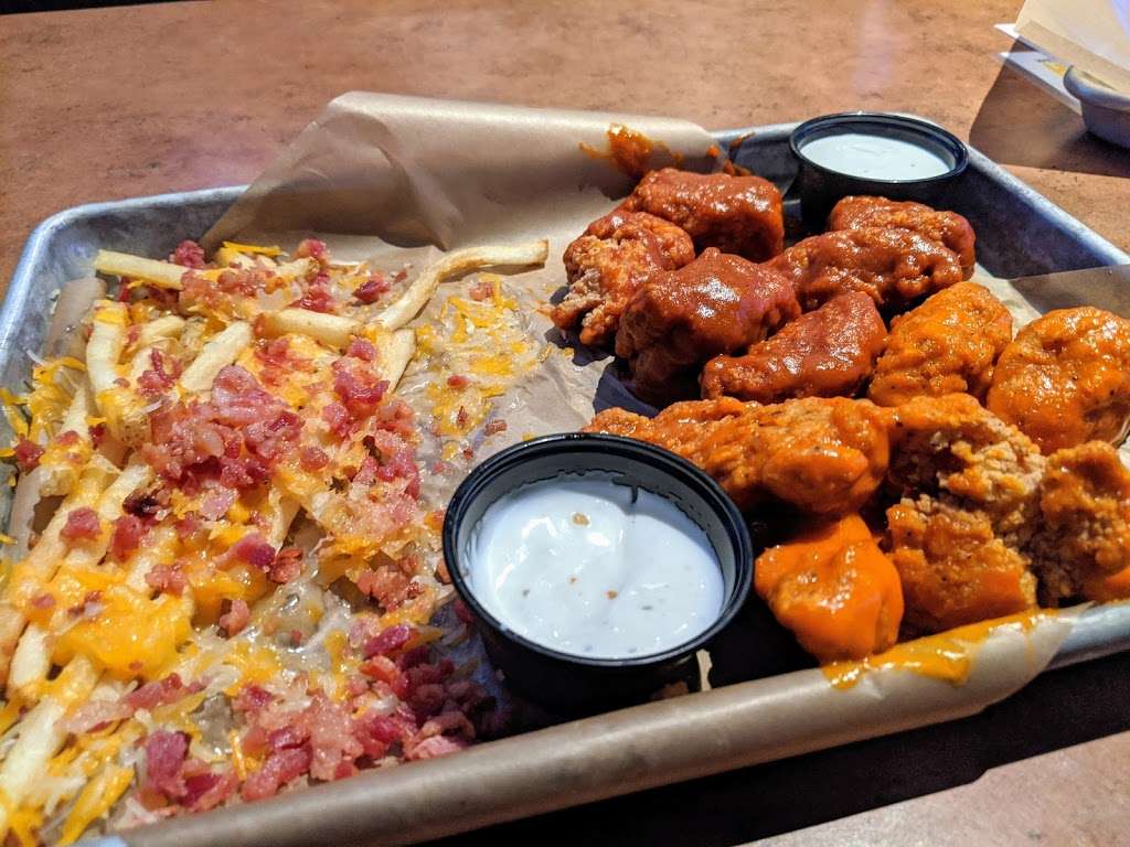 Buffalo Wild Wings | 2715 S Creasy Ln, Lafayette, IN 47905, USA | Phone: (765) 477-9325