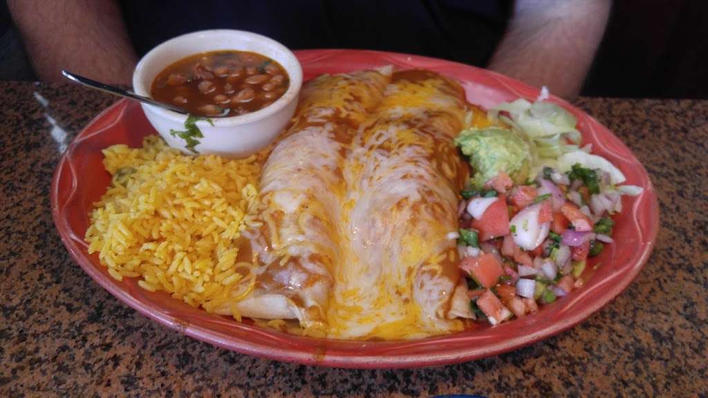 Las Palomas Mexican Restaurant | 14614 Woodforest Blvd, Houston, TX 77015, USA | Phone: (713) 453-6175