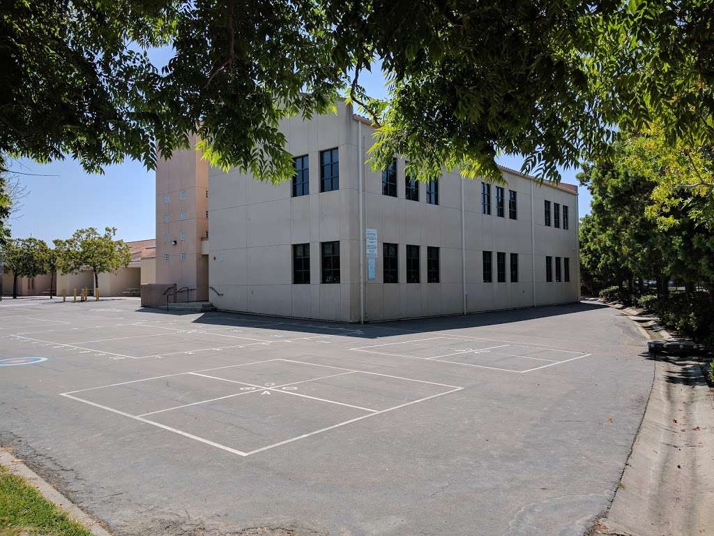 Carmel Creek Elementary School | 4210 Carmel Center Rd, San Diego, CA 92130, USA | Phone: (858) 794-4400