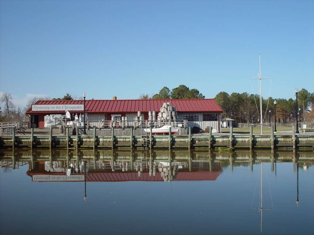 Oystering on the Chesapeake, CBMM | 213 N Talbot St, St Michaels, MD 21663, USA | Phone: (410) 745-2916