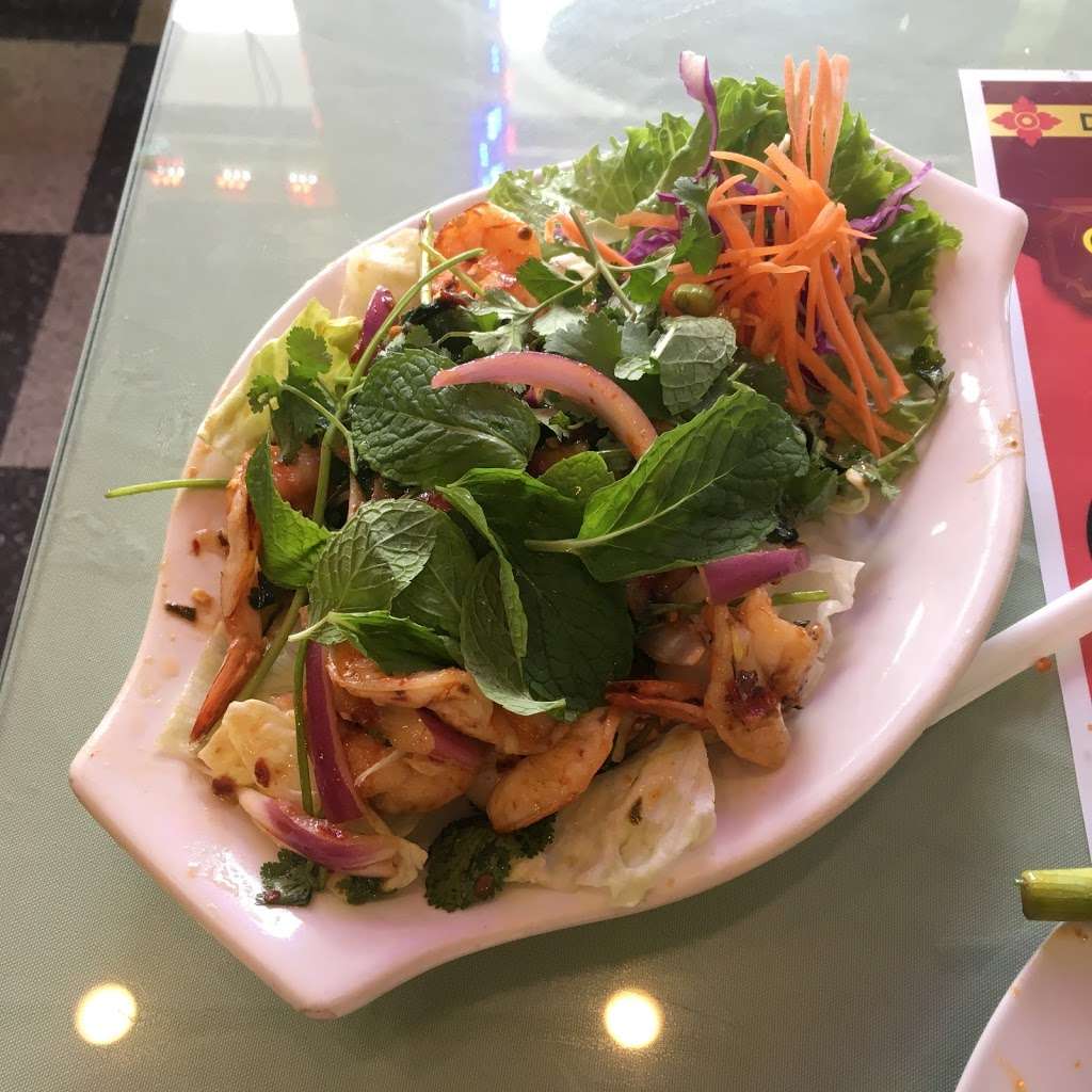 Chuan Chim Thai Cafe | 5644 Hollywood Blvd, Los Angeles, CA 90028, USA | Phone: (323) 462-6221