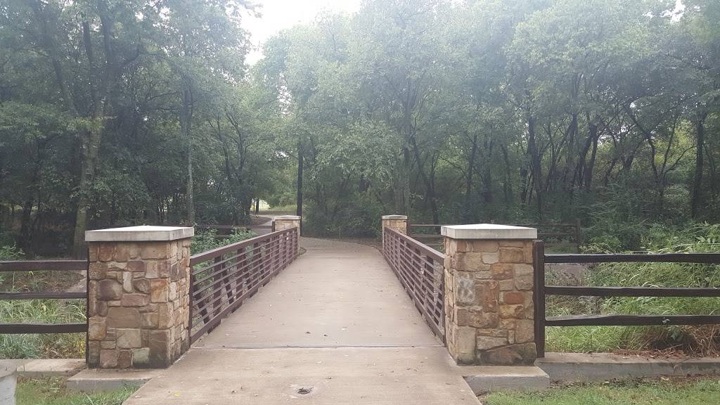 Fish Creek Neighborhood Park | 2121 Havenwood Dr, Arlington, TX 76018, USA | Phone: (817) 459-5474