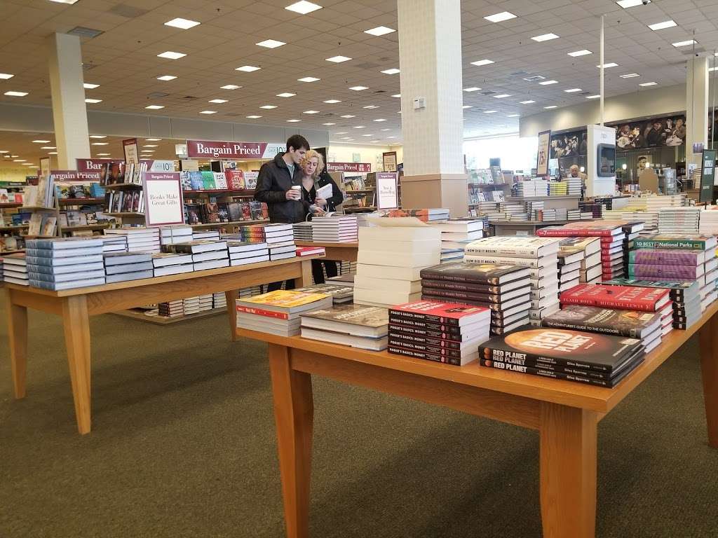 Barnes & Noble | 2751 Paper Mill Rd, Wyomissing, PA 19610, USA | Phone: (610) 236-0100