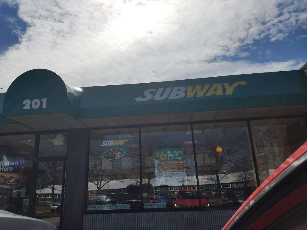 Subway Restaurants | 201 Hempstead Turnpike, Elmont, NY 11003, USA | Phone: (516) 502-2914