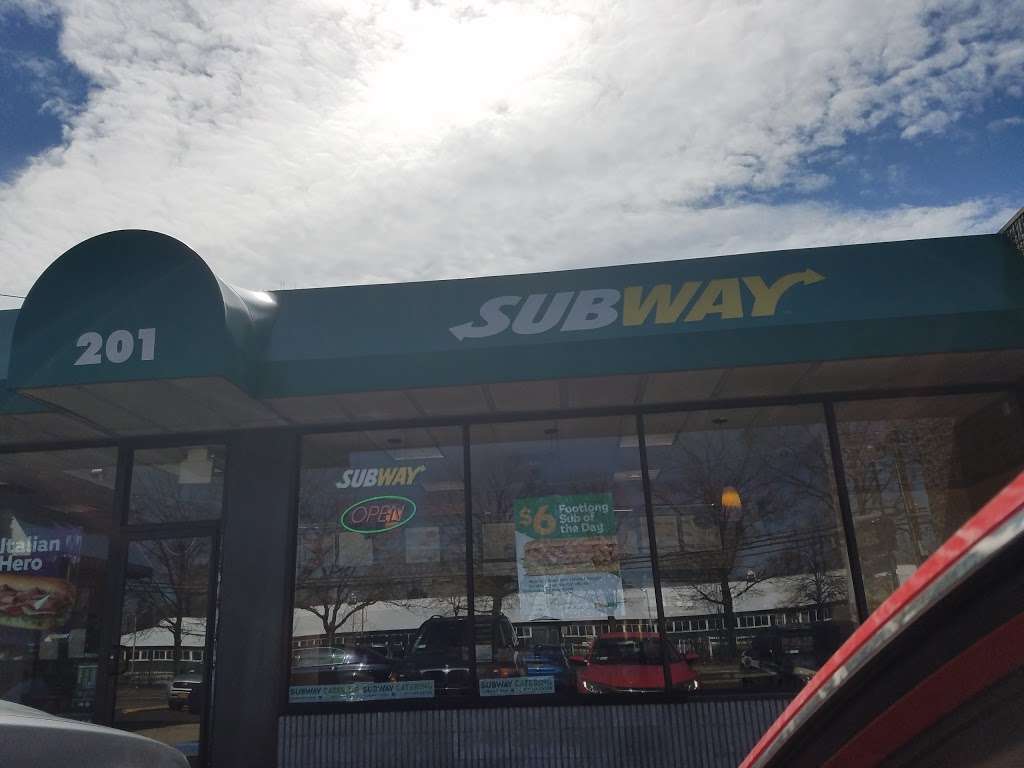 Subway Restaurants | 201 Hempstead Turnpike, Elmont, NY 11003 | Phone: (516) 502-2914