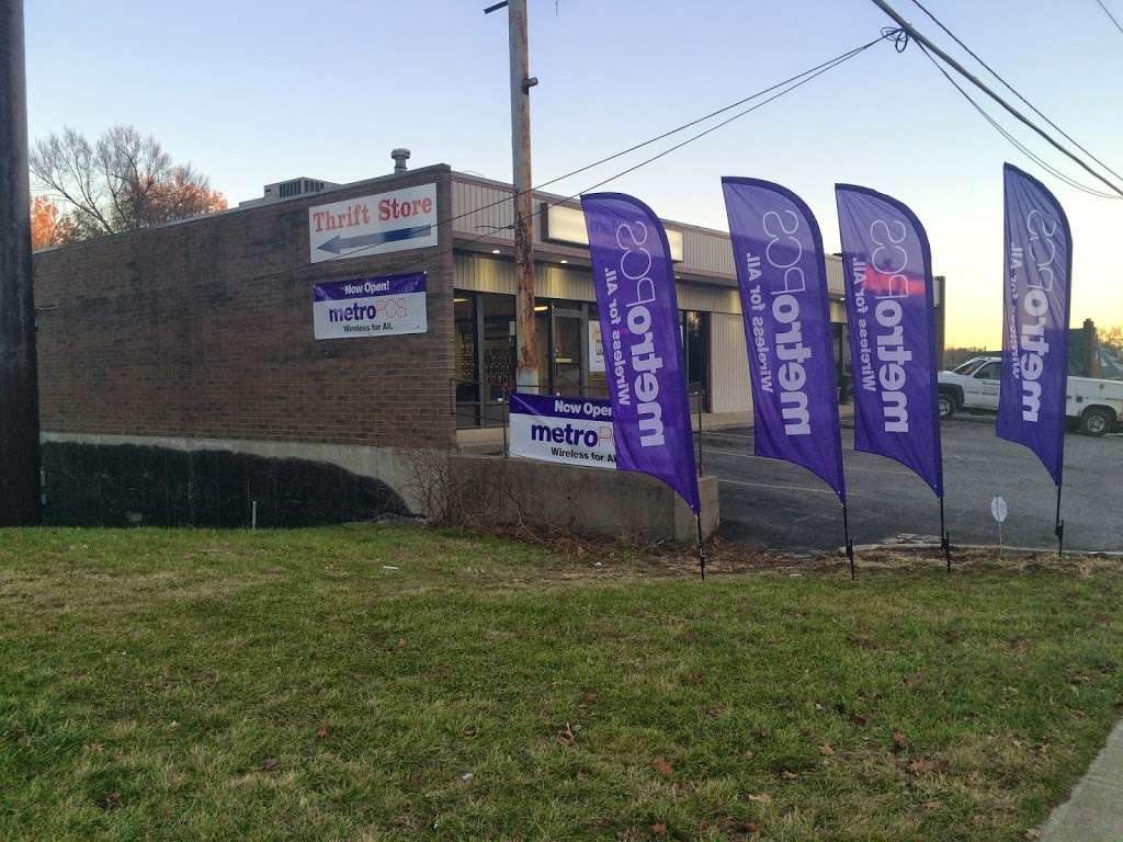 Metro PCS | 4125 N Oak Trafficway, Kansas City, MO 64116 | Phone: (816) 569-3793