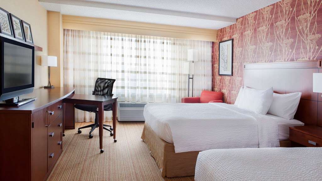 Courtyard by Marriott Denver Airport | 6901 Tower Rd, Denver, CO 80249, USA | Phone: (303) 371-0300