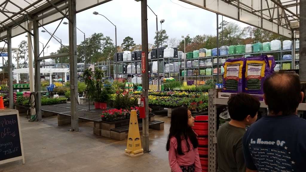 Lowes Garden Center | 1920 Westview Blvd, Conroe, TX 77304, USA | Phone: (936) 760-1500