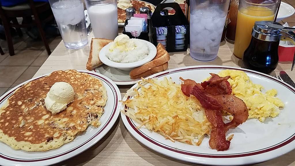 Huddle House | 6616 Milwaukee Ave #100, Lubbock, TX 79424, USA | Phone: (806) 687-2257