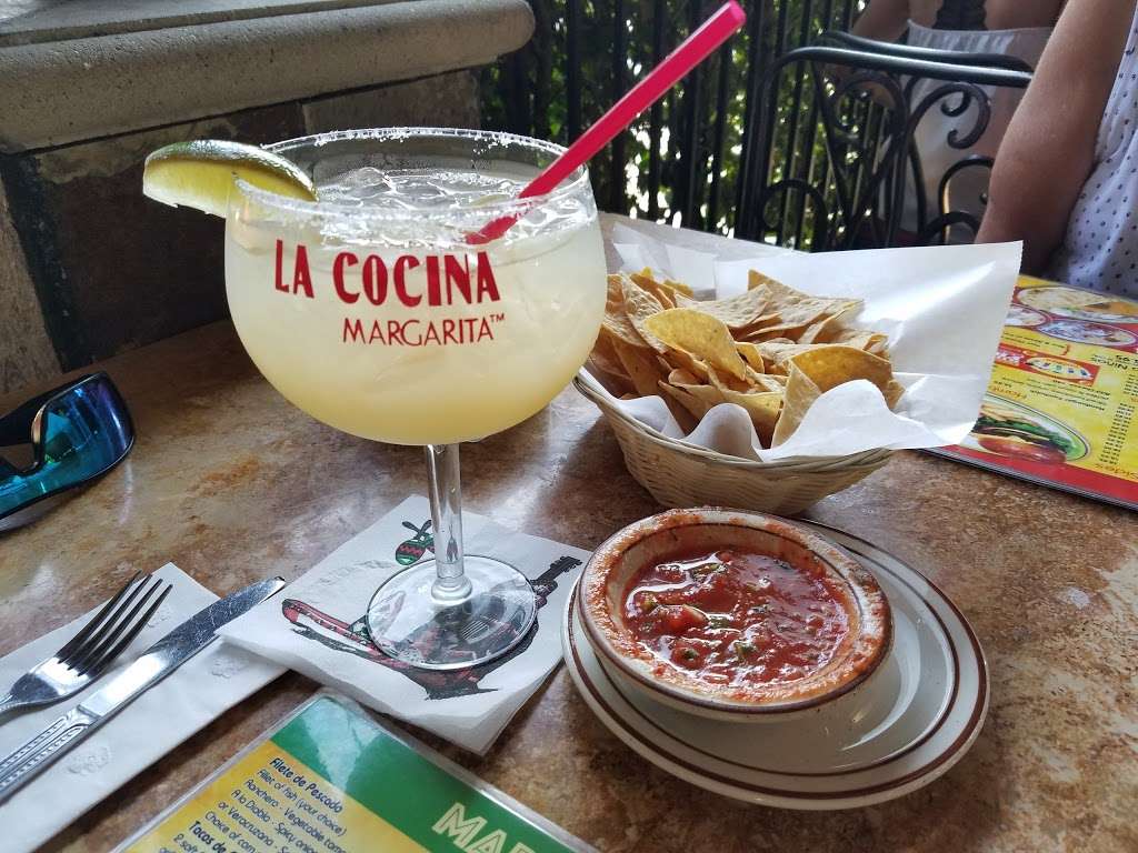 La Cocina | 28076 Bouquet Canyon Rd, Santa Clarita, CA 91350, USA | Phone: (661) 513-0142