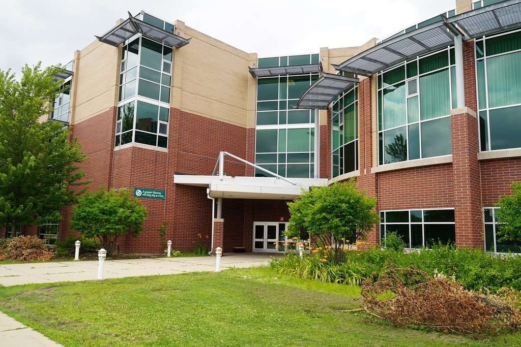 Attea Middle School | 2500 Chestnut Ave, Glenview, IL 60026 | Phone: (847) 486-7700