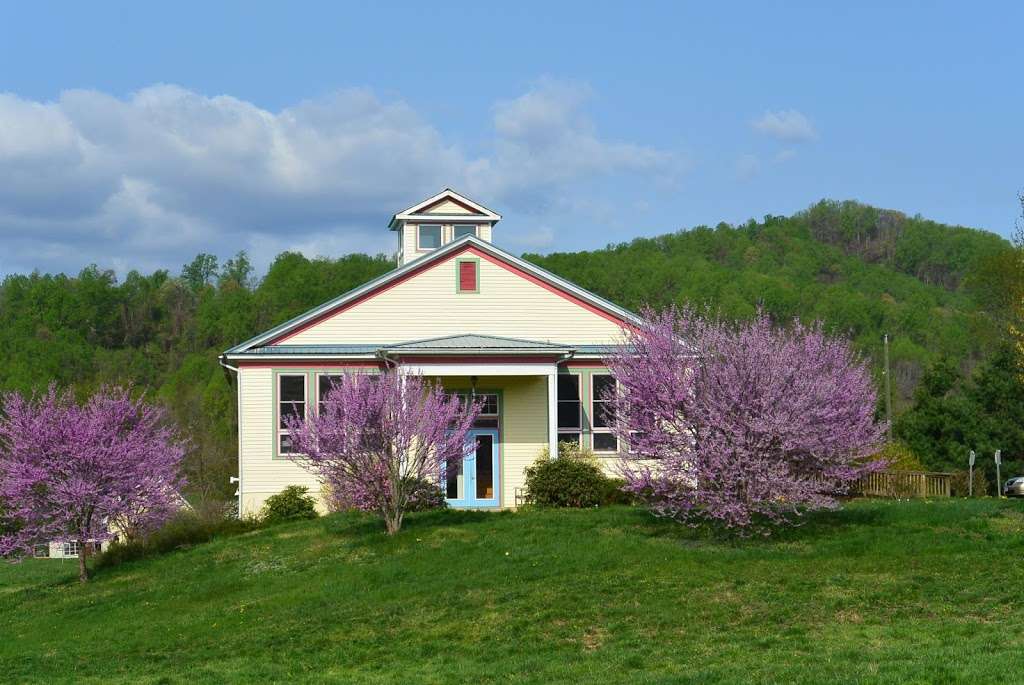 Belle Meade Montessori School | 353 F.T. Valley Road, Sperryville, VA 22740, USA | Phone: (540) 987-8970