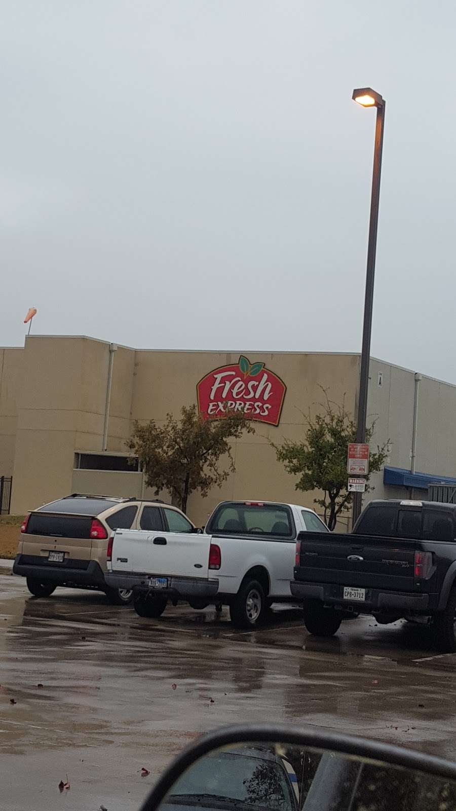 Fresh Express | 2370 W Warrior Trail, Grand Prairie, TX 75052 | Phone: (972) 595-3683