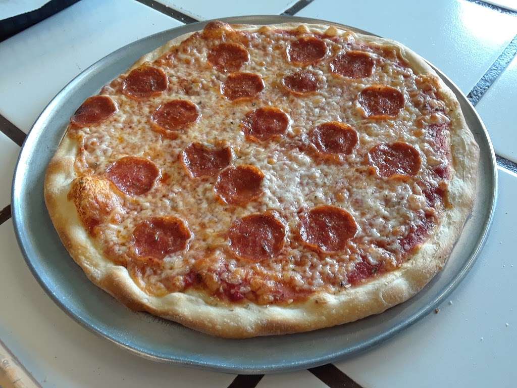 Luigis Pizza | 5502 S Dupont Hwy Suite 1, Dover, DE 19901, USA | Phone: (302) 698-1555