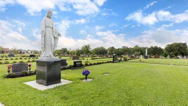 Forest Park Westheimer Cemetery | 12800 Westheimer Rd, Houston, TX 77077, USA | Phone: (281) 497-2330