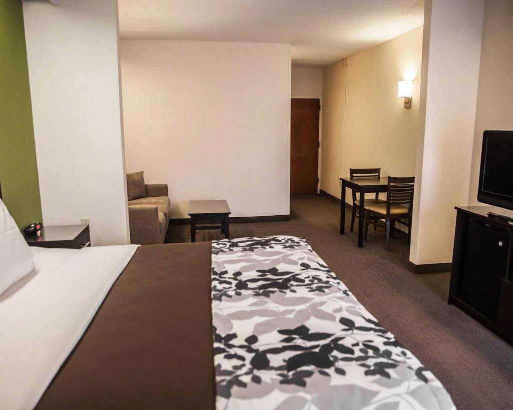 Sleep Inn & Suites Hagerstown | 18216 Col Henry K Douglas Dr, Hagerstown, MD 21740 | Phone: (301) 766-9449