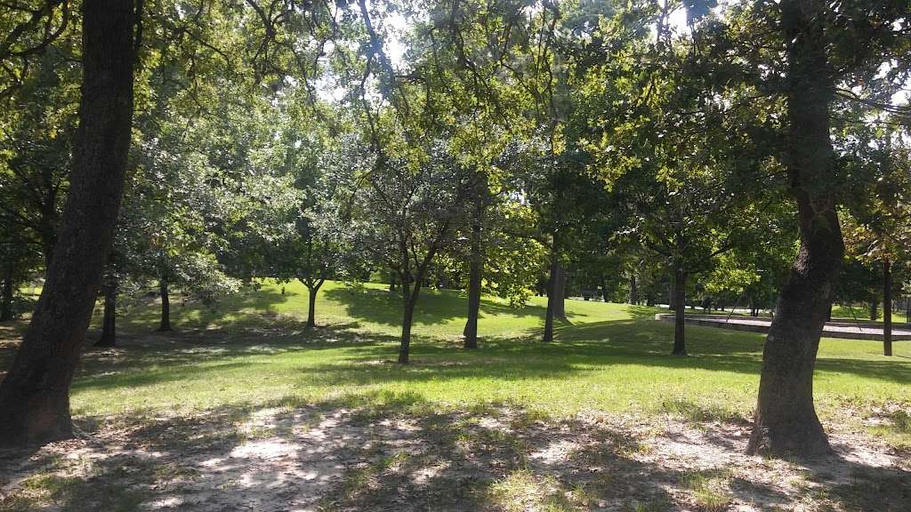 Spurlock Park | 6700 Park Ln, Houston, TX 77023