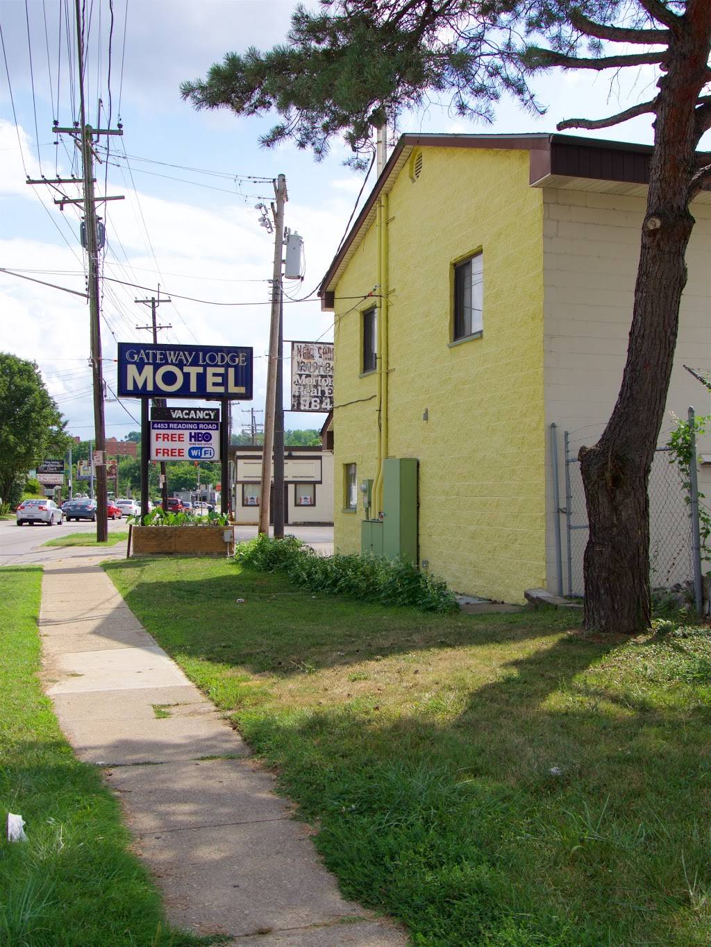 Gateway Lodge Motel | 4453 Reading Rd, Cincinnati, OH 45229, USA | Phone: (513) 242-2593