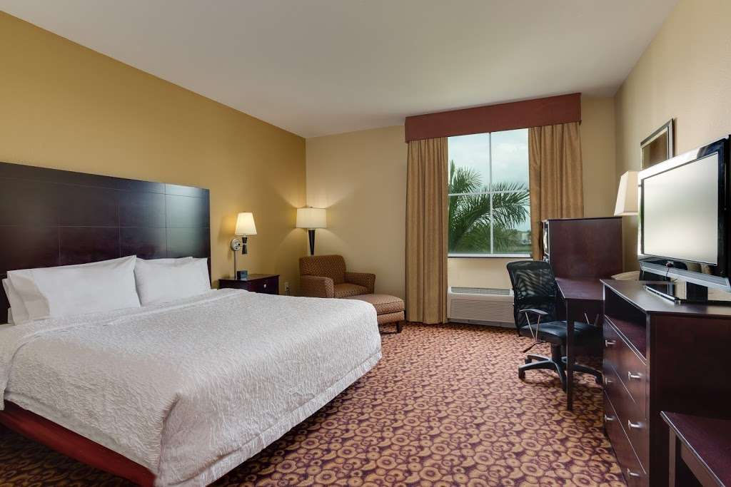 Hampton Inn & Suites Ft. Lauderdale/Miramar | 10990 Marks Way, Miramar, FL 33025, USA | Phone: (954) 430-5590