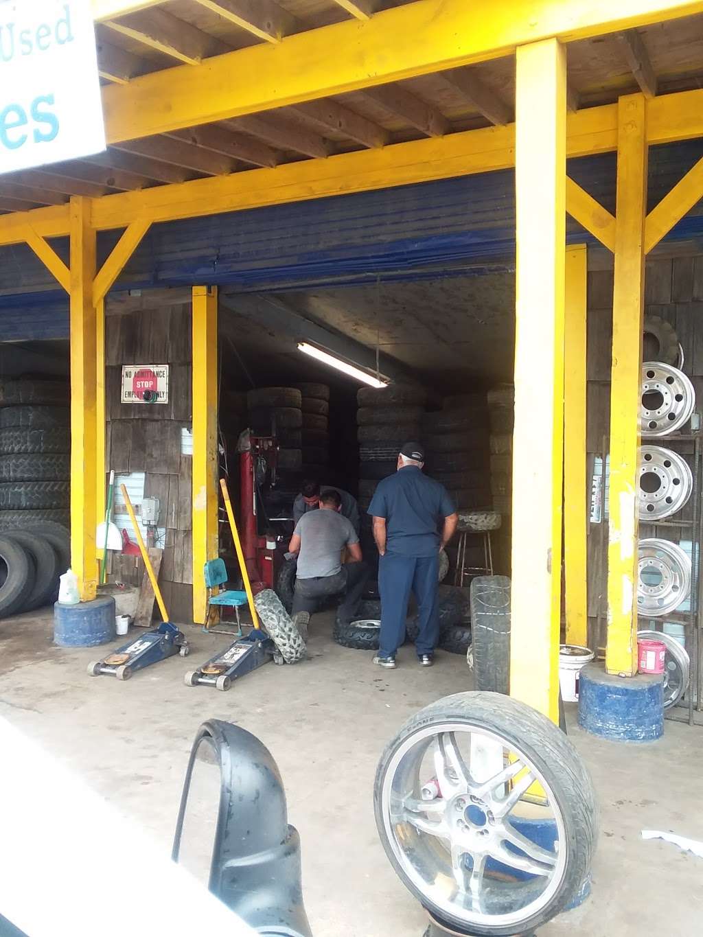 4 & 18 Mechanic & Tire Shop | 2204 S Velasco St, Angleton, TX 77515, USA | Phone: (979) 849-4618
