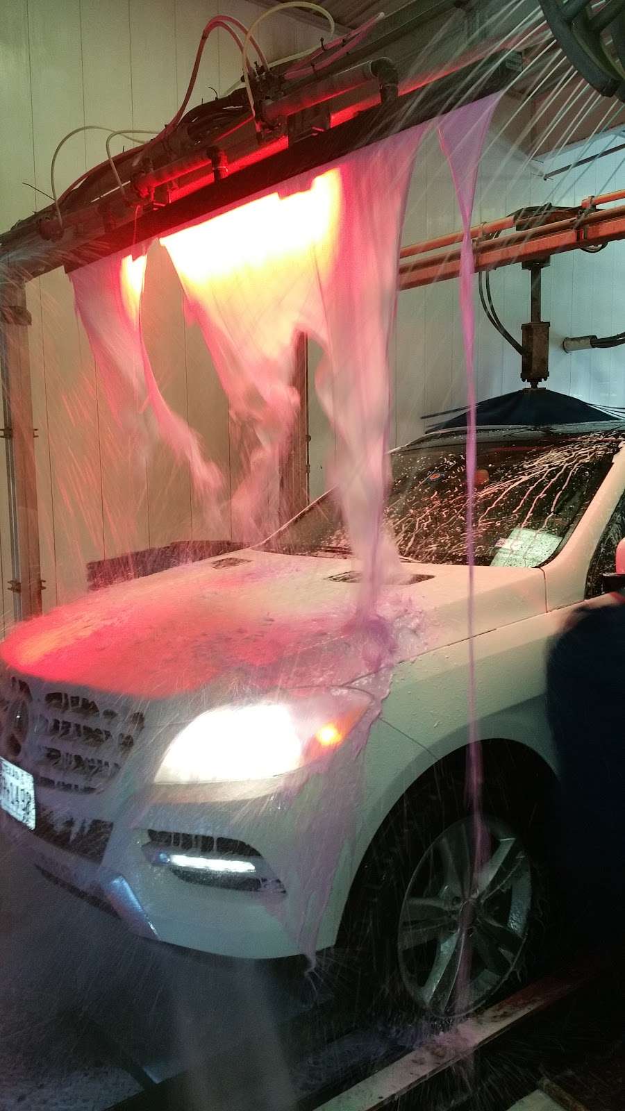 Parkway Car Wash | 4206 S Carrier Pkwy, Grand Prairie, TX 75052, USA | Phone: (972) 642-3545