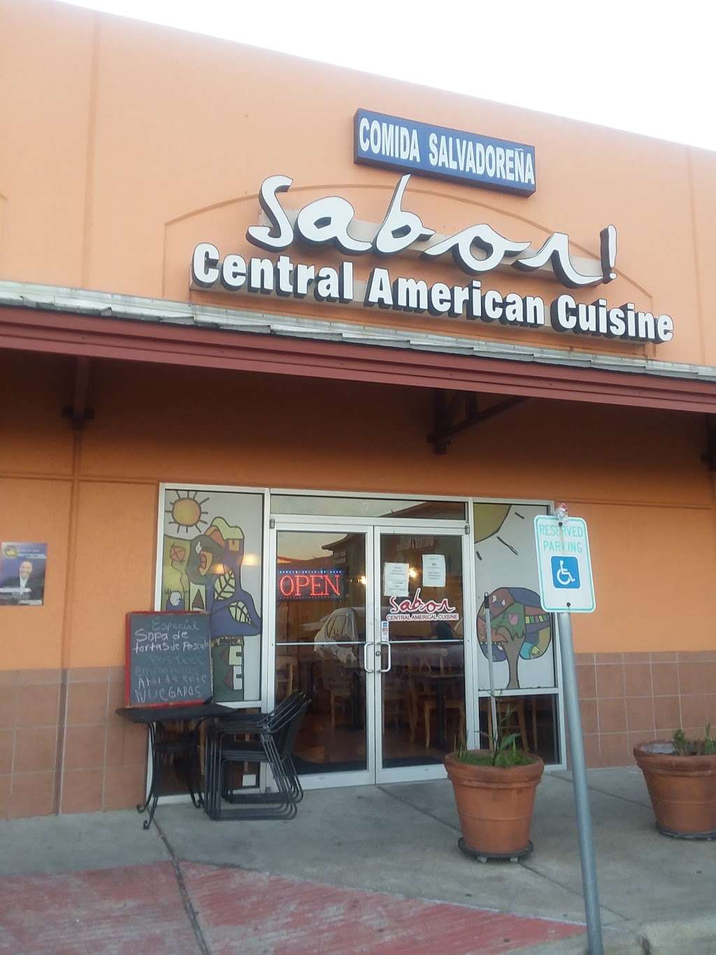 Sabor Central American Cuisine | 5712 Bellaire Blvd, Houston, TX 77081, USA | Phone: (713) 667-6001