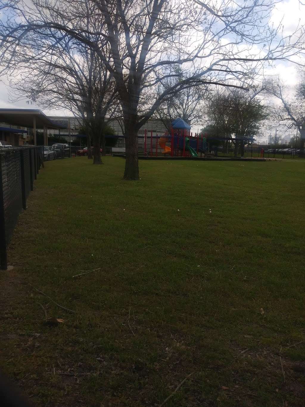 Ross Elementary School | 2819 Bay St, Houston, TX 77026, USA | Phone: (713) 226-4550