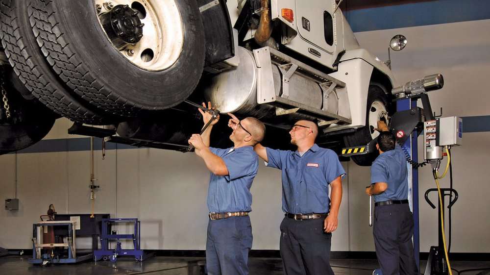 Northwest Truck, Lube & Tires | 8014 Fairbanks North Houston Rd, Houston, TX 77064, USA | Phone: (281) 571-3907