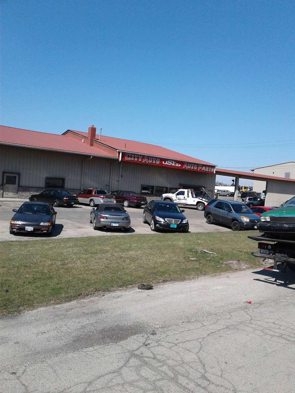 City Auto Wreckers | 690 McClure Rd, Aurora, IL 60502 | Phone: (630) 898-2900