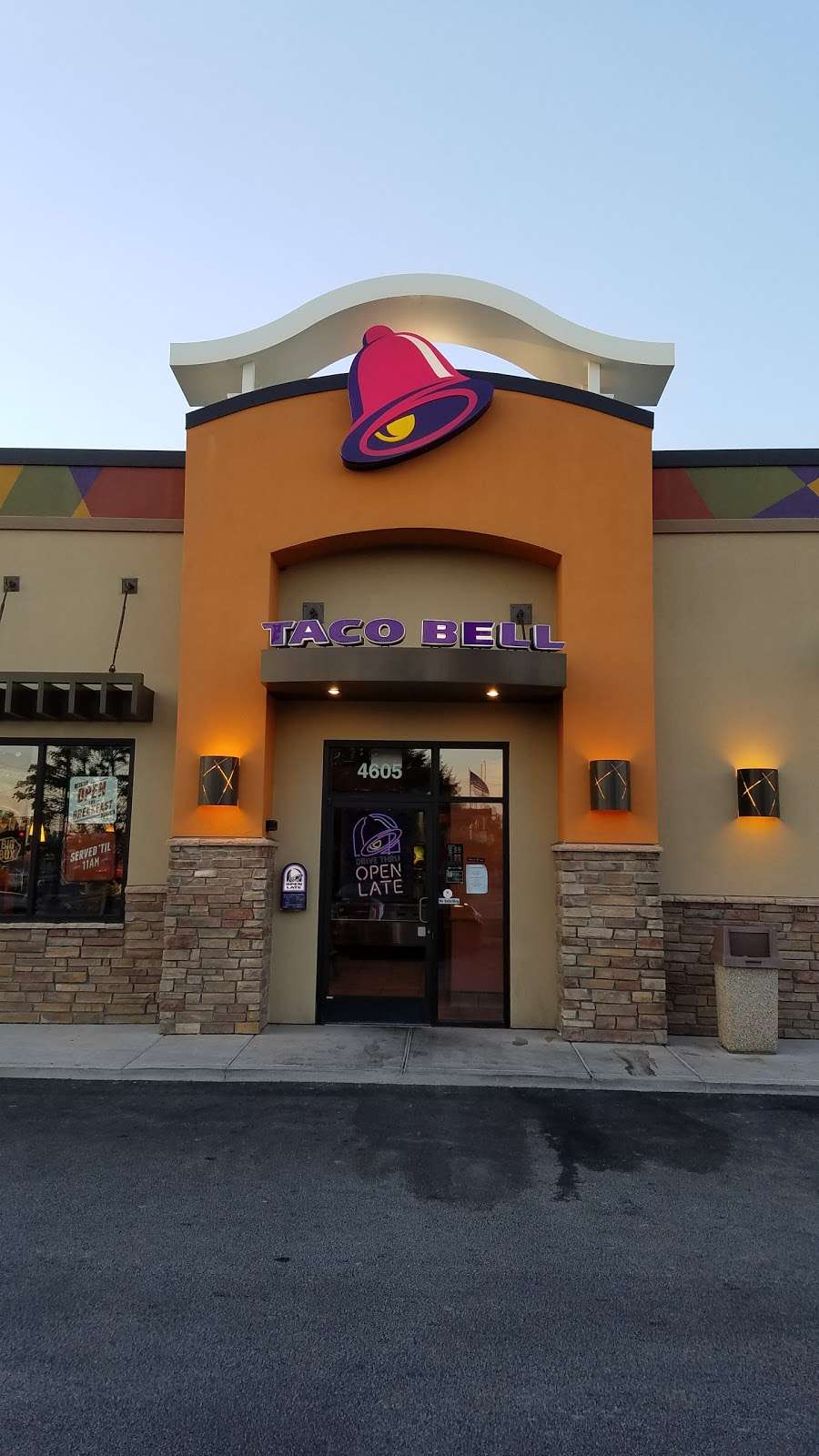 Taco Bell | 4605 Calumet Ave, Hammond, IN 46323 | Phone: (219) 937-6933