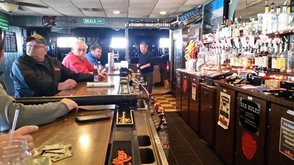 Benders Bar | 409 E Northwater St, Silver Lake, WI 53170, USA | Phone: (262) 885-5070