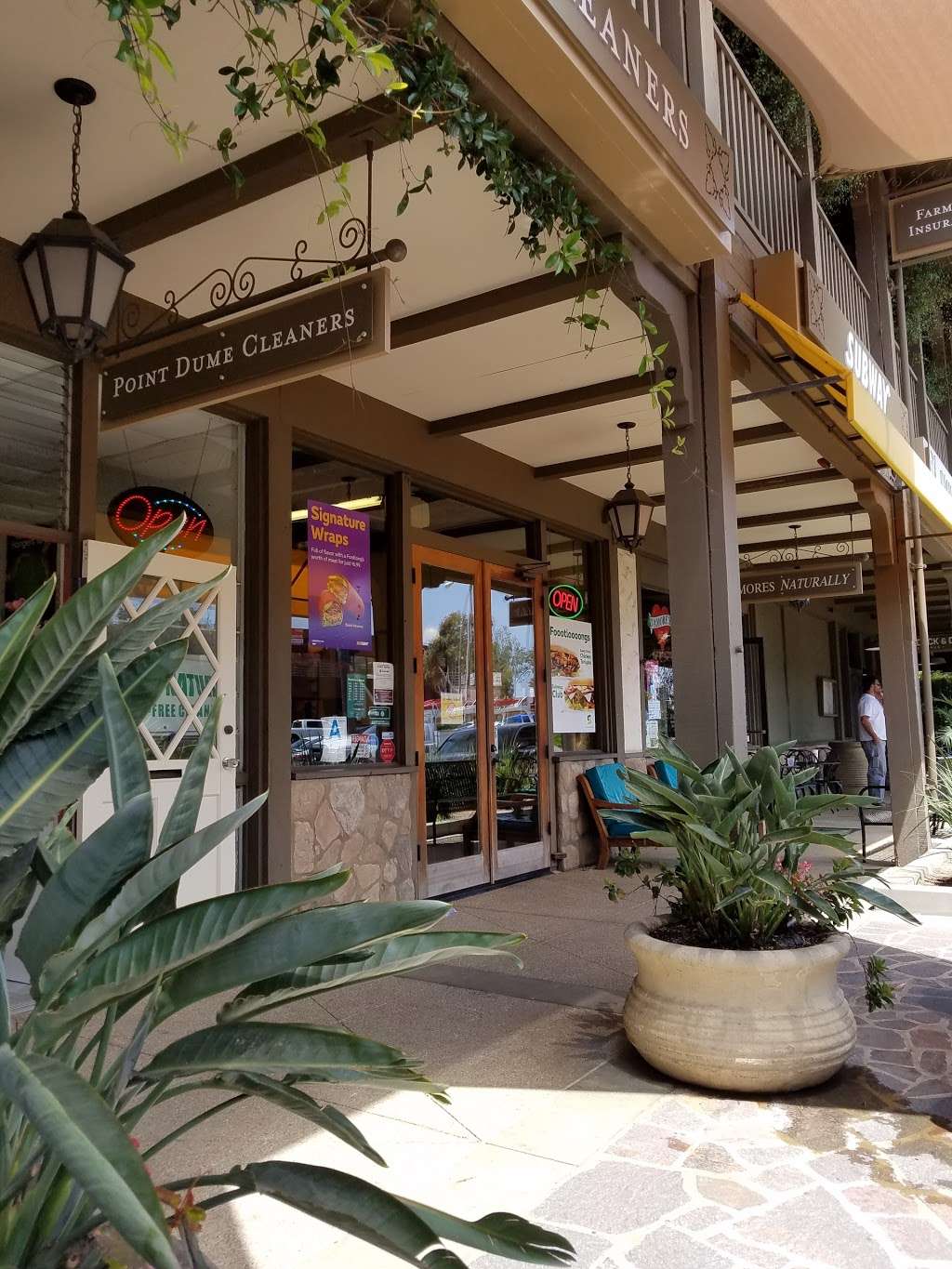 Subway Restaurants | 29169 Heathercliff Rd #106, Malibu, CA 90265, USA | Phone: (310) 457-8585