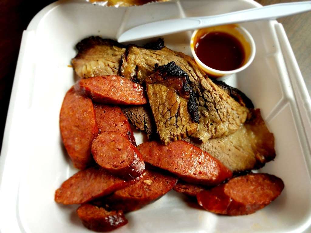 Virgies BBQ | 5535 Gessner Dr, Houston, TX 77041 | Phone: (713) 466-6525