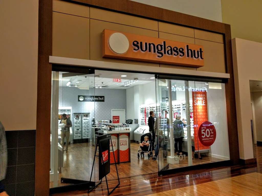 Sunglass Hut | 3000 Grapevine Mills Pkwy Ste 601, Grapevine, TX 76051, USA | Phone: (972) 724-7805