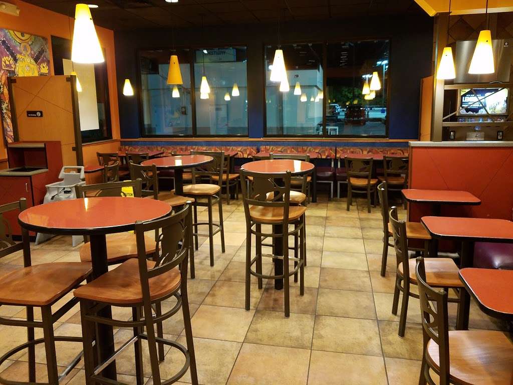 Taco Bell | 1025 W Airport Fwy, Irving, TX 75062, USA | Phone: (972) 252-2542