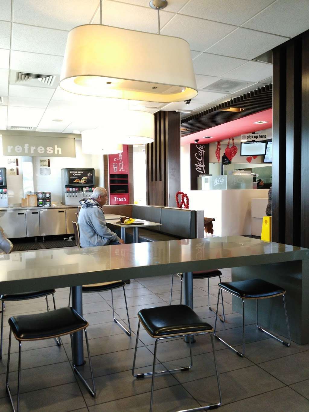 McDonalds | 1763 W Century Blvd, Los Angeles, CA 90047, USA | Phone: (323) 754-7738