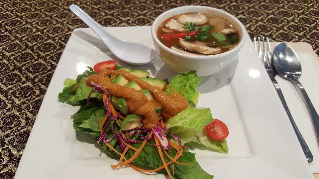 Baan Thai | 4102, 704 W Nields St, West Chester, PA 19382, USA | Phone: (610) 696-0800