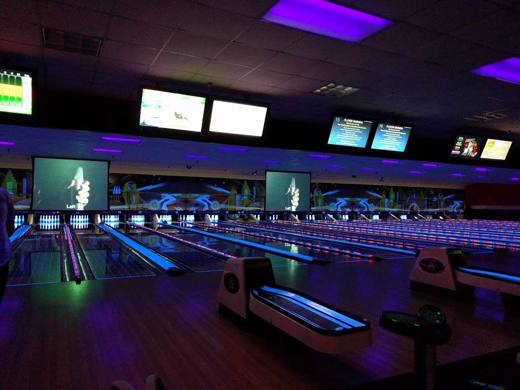 AMF Mcray Plaza Lanes | 3825 W Ray Rd, Chandler, AZ 85226, USA | Phone: (480) 899-2171