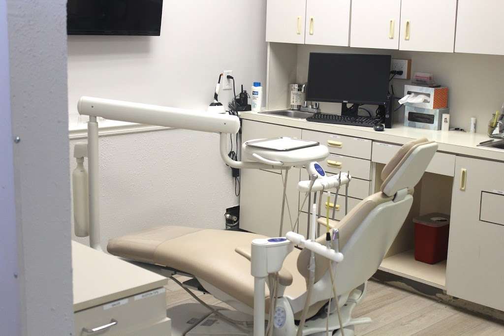 Houston Dental Smiles | 11902 Jones Rd ste f, Houston, TX 77070 | Phone: (281) 890-0207