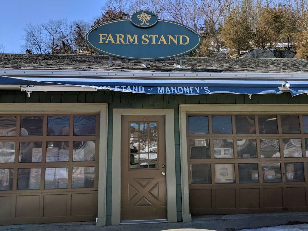 Mahoneys Farm Stand | 248 Cambridge St, Winchester, MA 01890 | Phone: (781) 729-5900