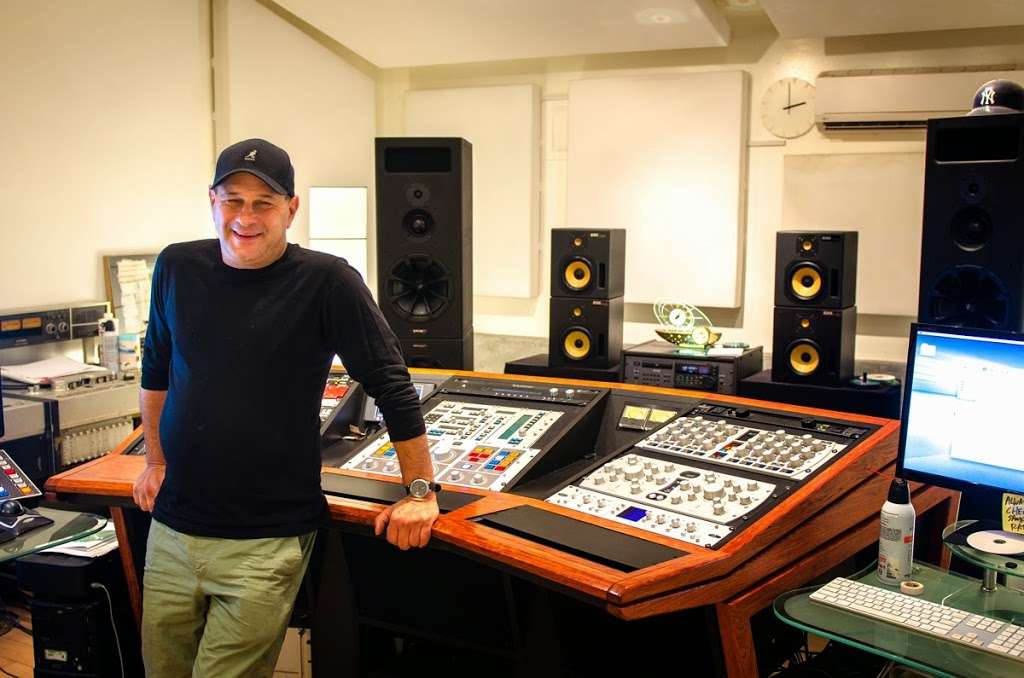 Howie Weinberg Mastering | 8331 Lookout Mountain Ave, Los Angeles, CA 90046 | Phone: (323) 524-8776