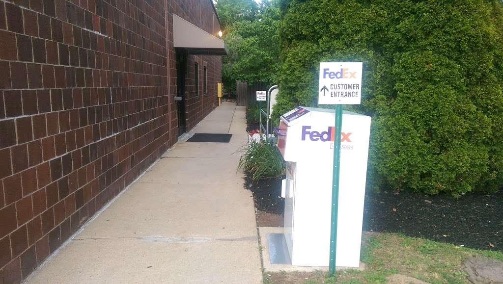 FedEx Ship Center | 741 5th Ave, King of Prussia, PA 19406 | Phone: (800) 463-3339